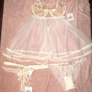 Discontinued very sought after “Daisy baby doll” from Honey Birdette 💕